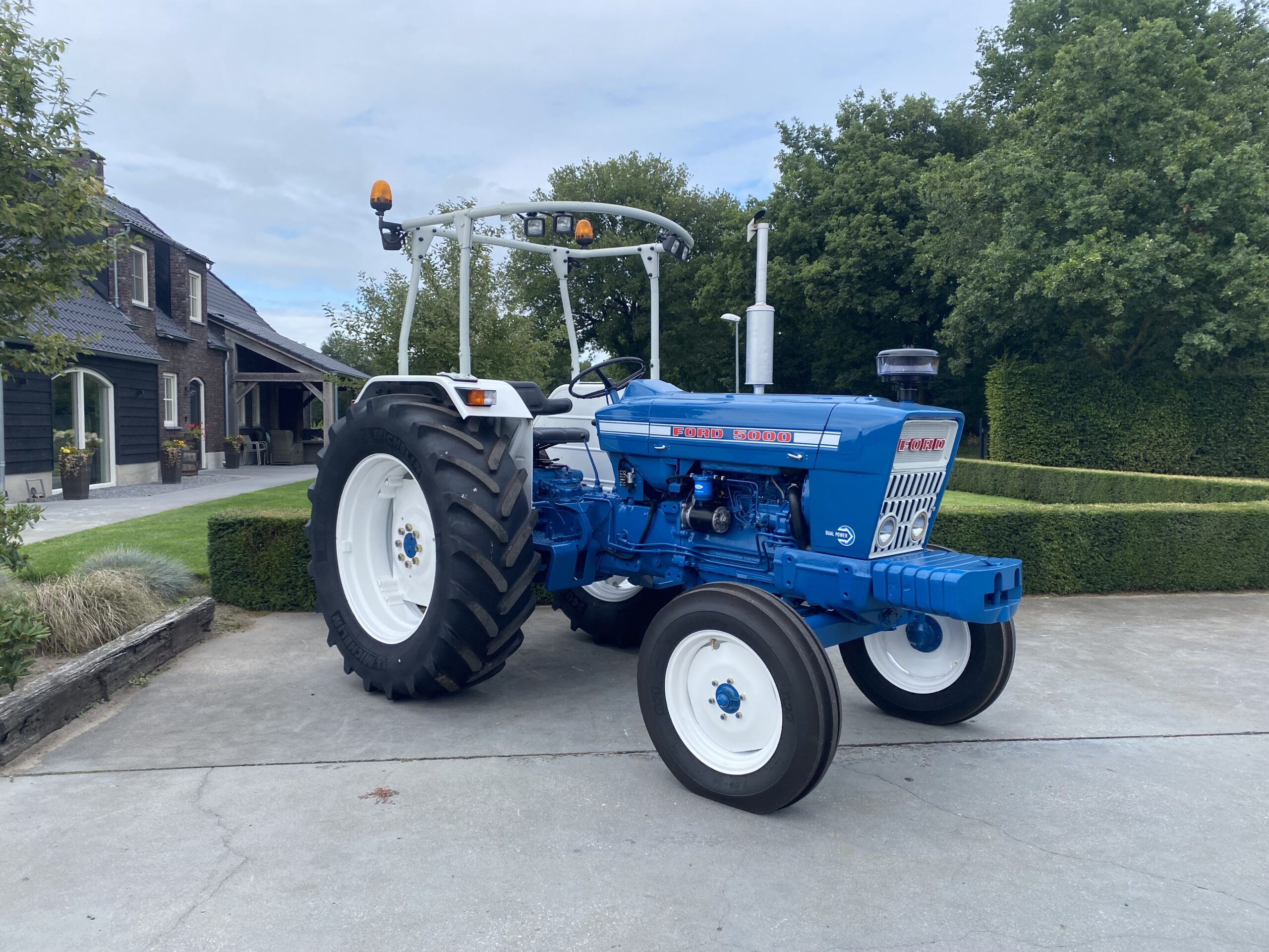 Nette Ford 5000 Dualpower