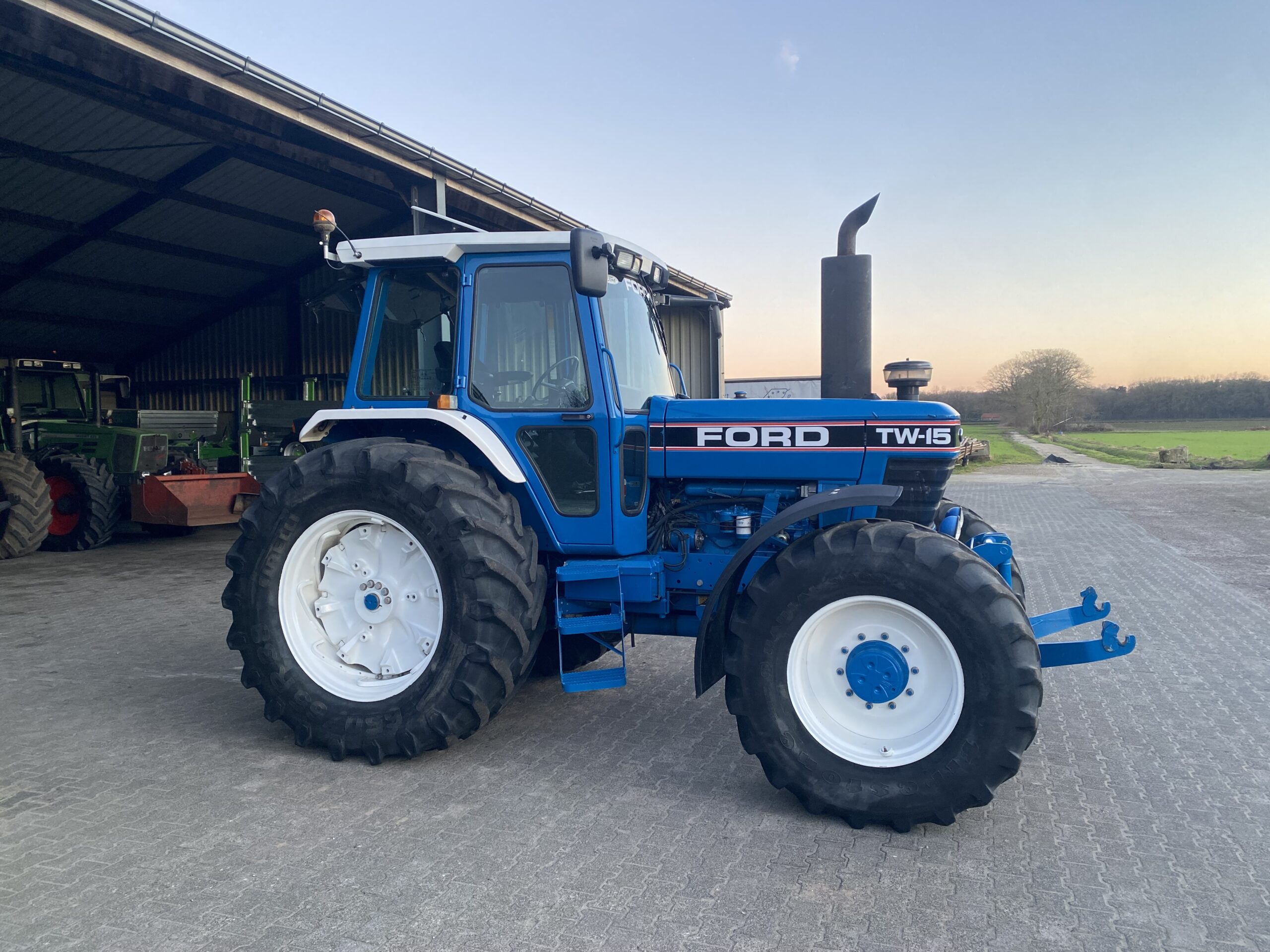 Nette Ford Tw15 Dual Power 40km