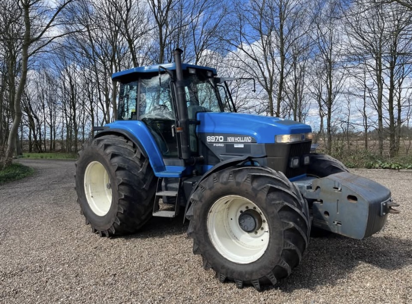 Nette New Holland 8970